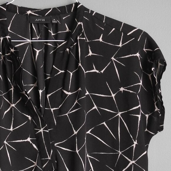 Apt. 9 Flowy Business Top, Black & White Geometric - Size Medium - Picture 5 of 6